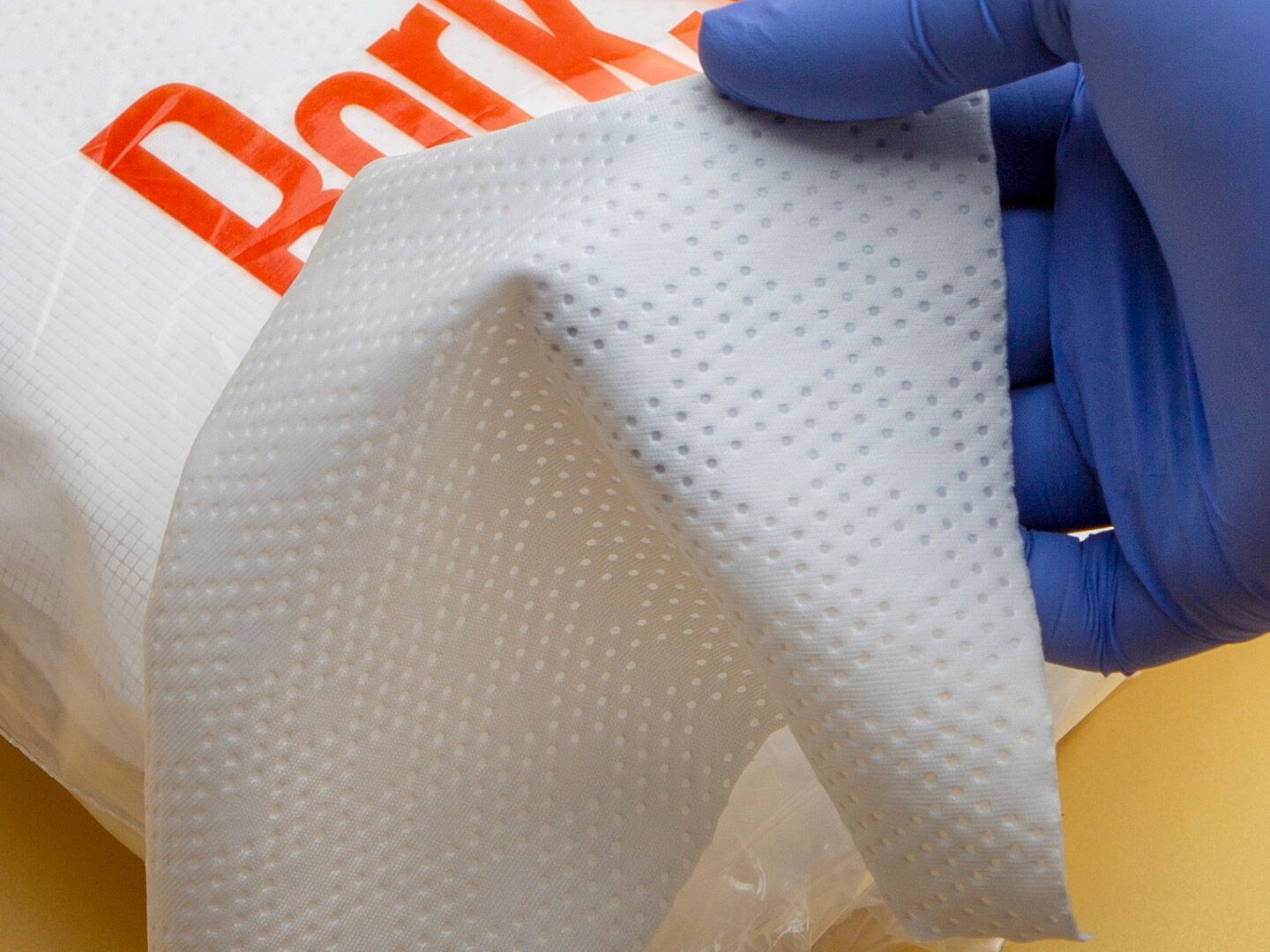 MicroSeal SuperSorb Lite 12x12 Cleanroom Wiper Application